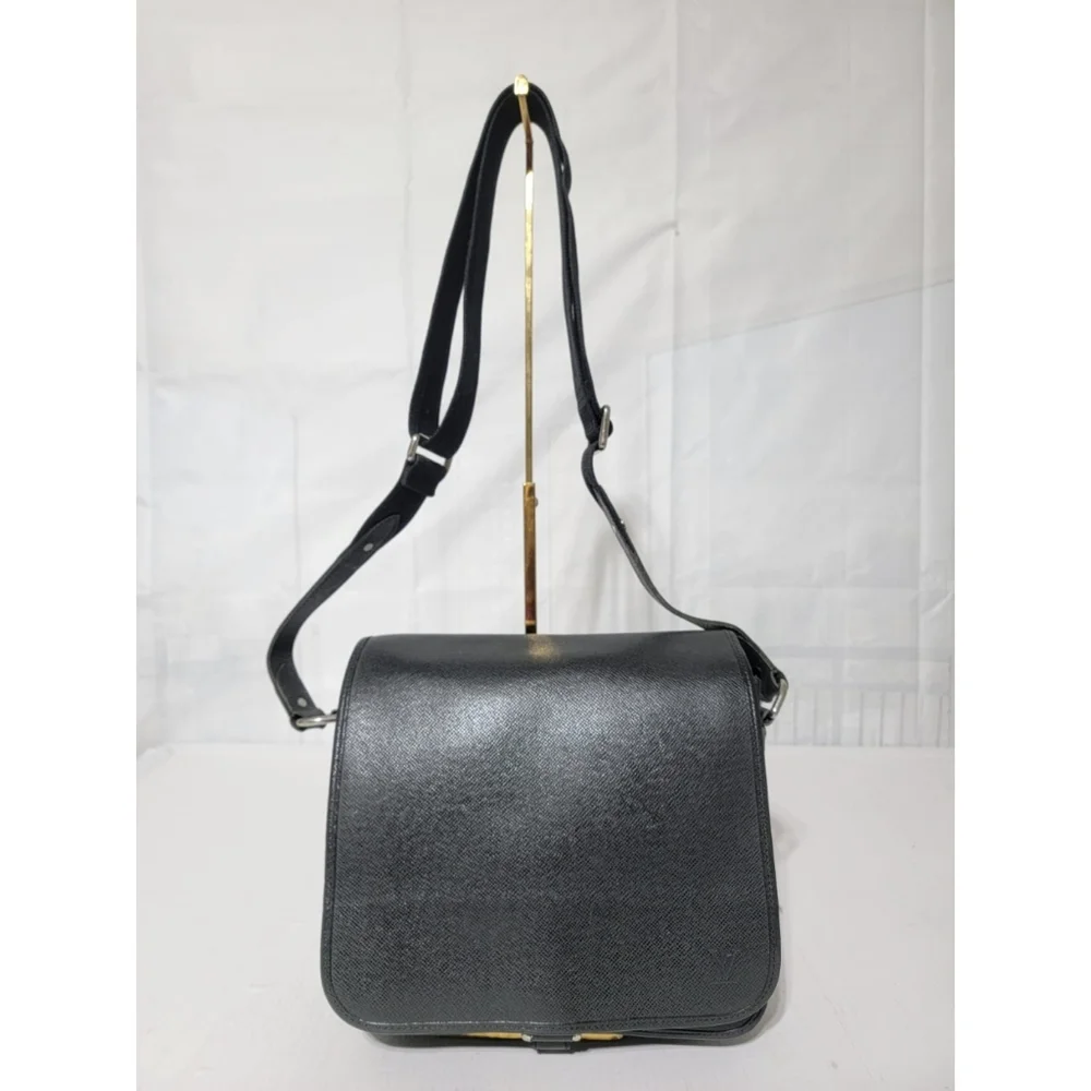 Louis Vuitton Taiga Andrei Messenger Bag Black